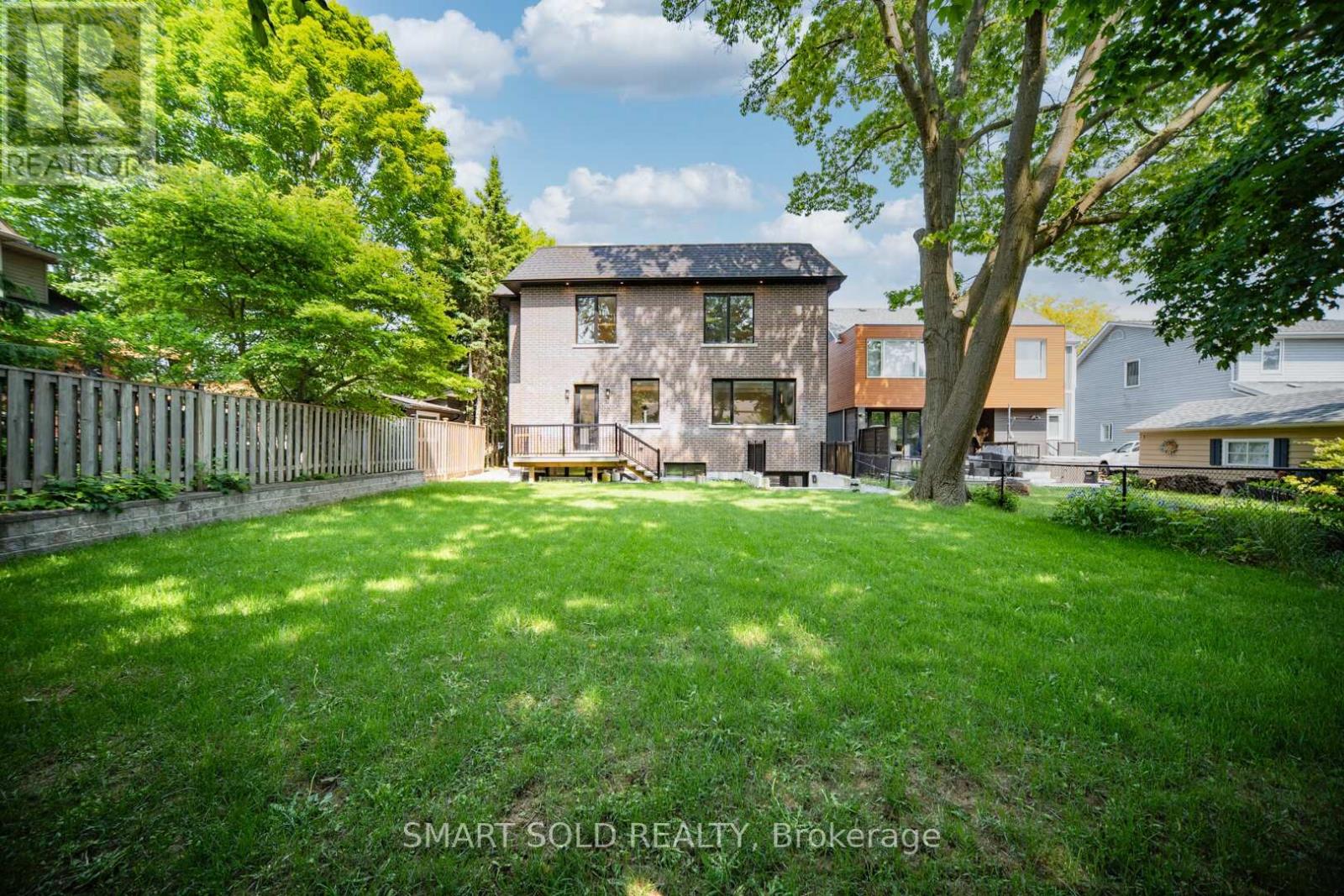 92 Lloyd Street, Whitchurch-Stouffville, Ontario  L4A 4J5 - Photo 37 - N12211689