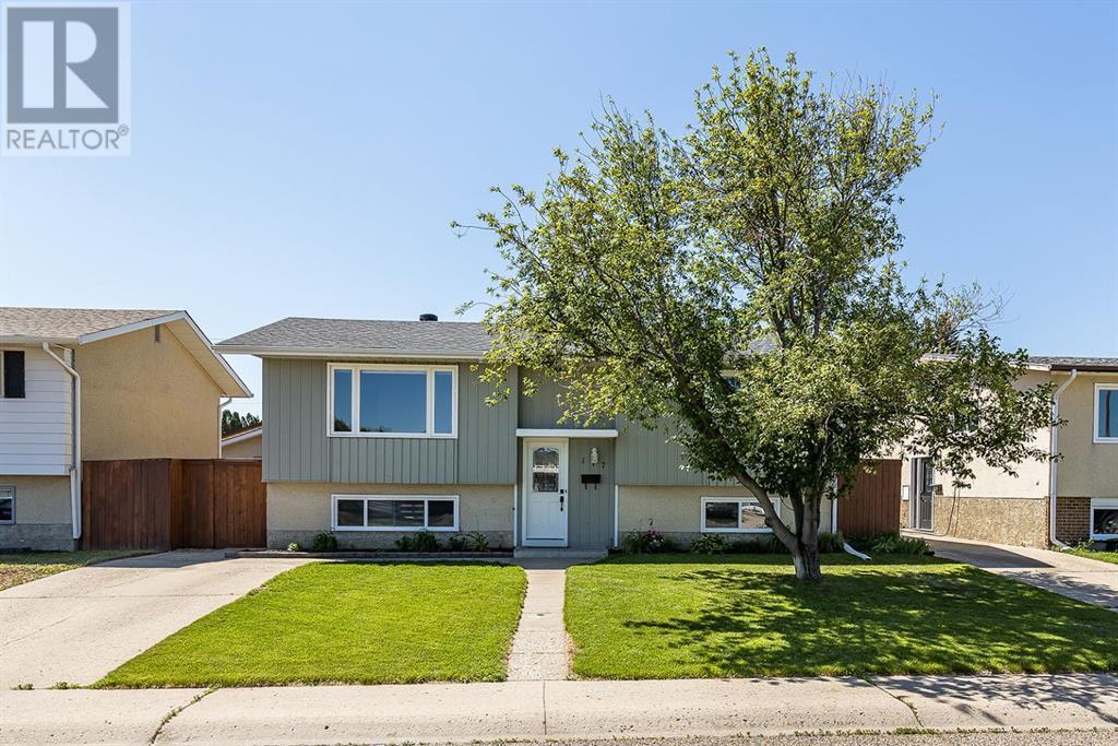 117 Hull Crescent NE, medicine hat, Alberta
