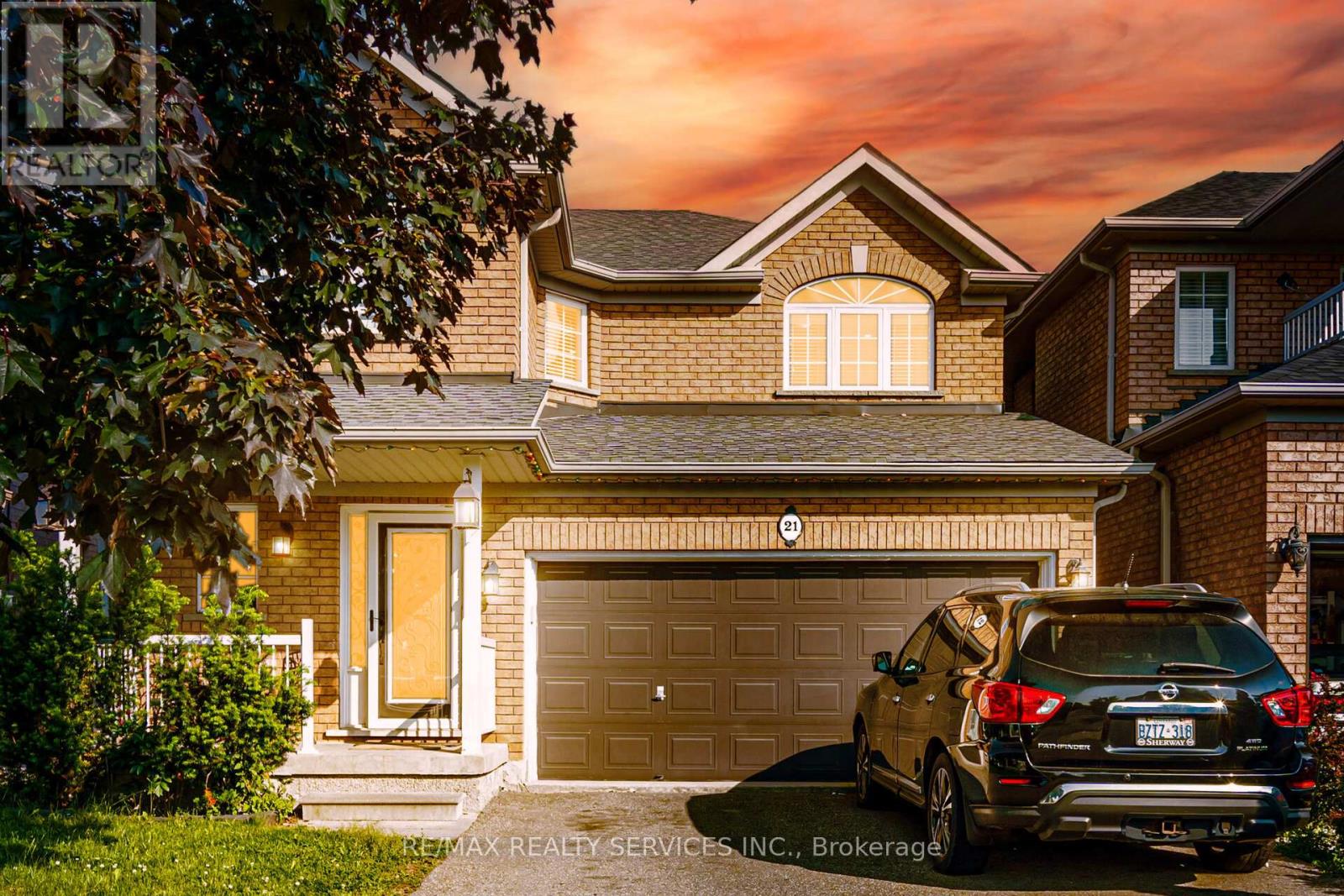 21 QUEEN MARY DRIVE, Brampton, Ontario