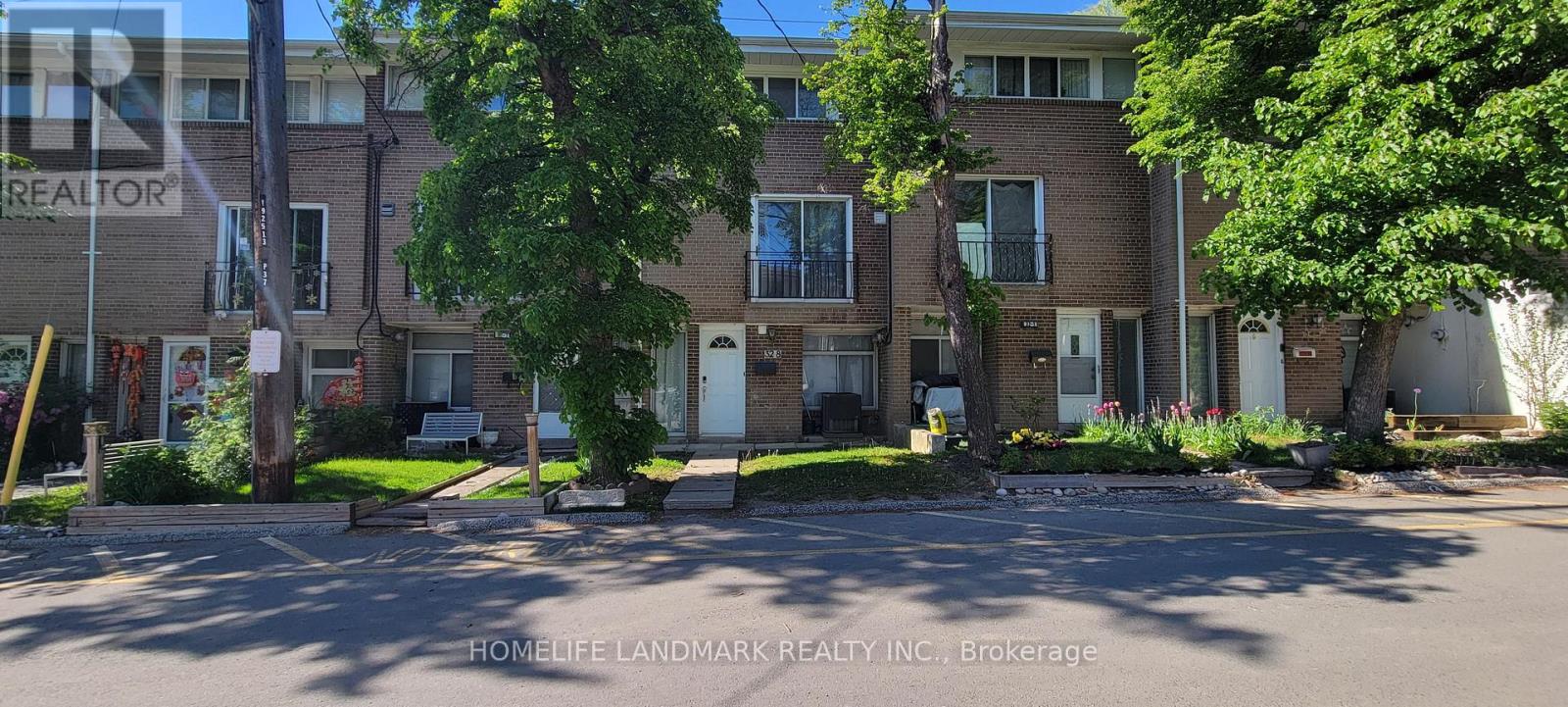Property at 8 - 32 SENTINEL ROAD image 1