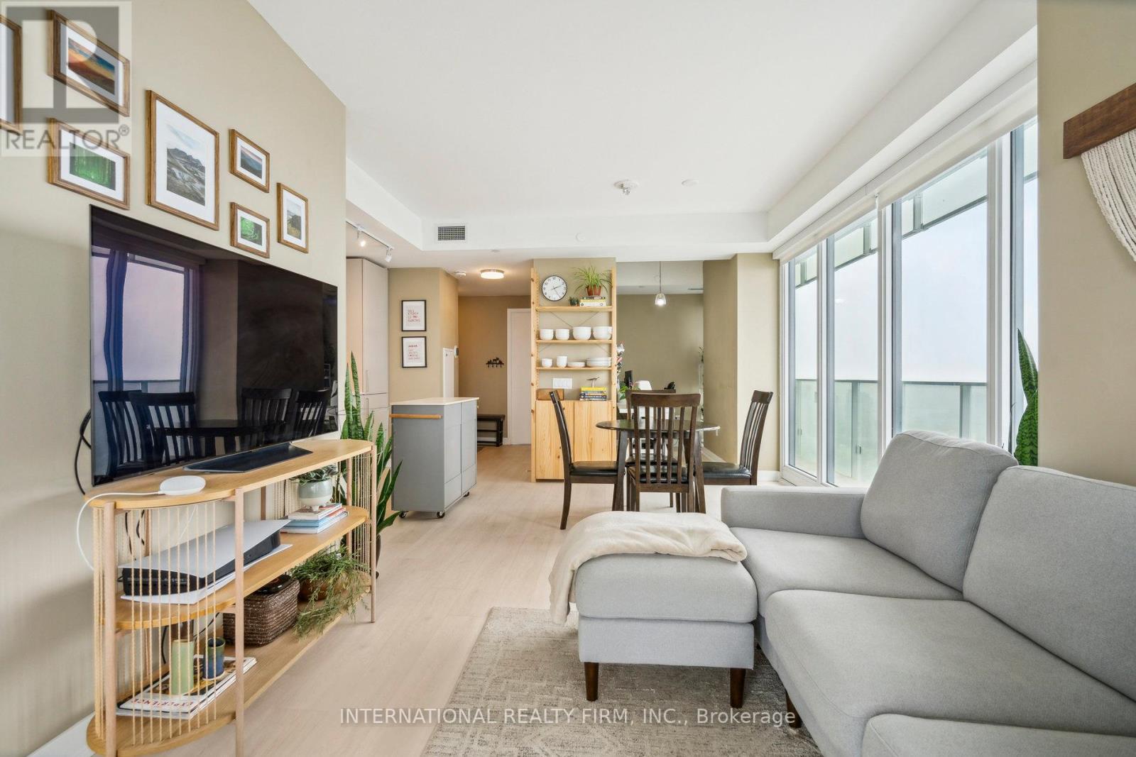 4004 - 3900 Confederation Parkway, Mississauga (City Centre), Ontario  L5B 0M3 - Photo 8 - W12211713