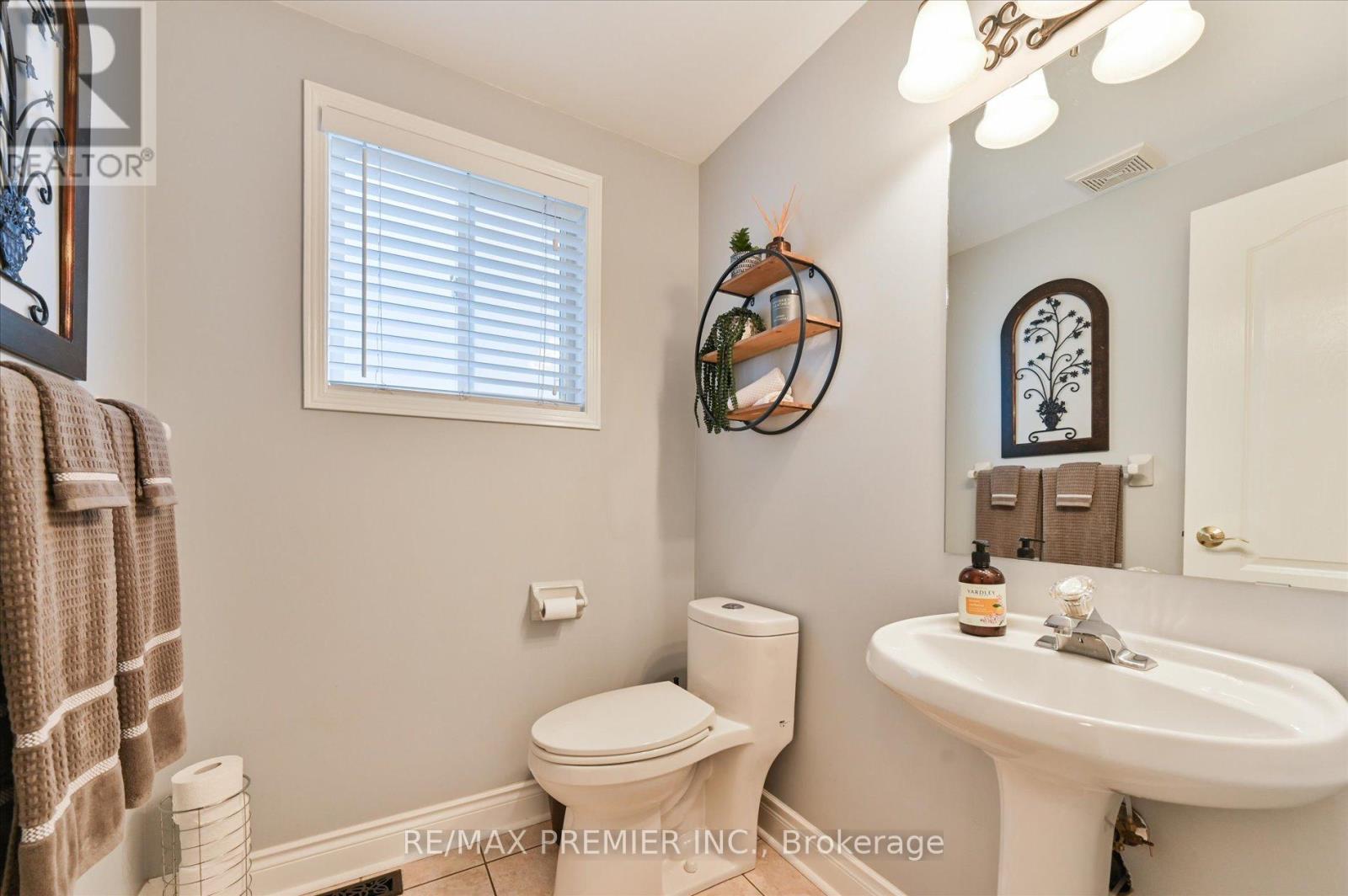 24 Culture Crescent, Brampton, Ontario  L6X 4V4 - Photo 15 - W12211725