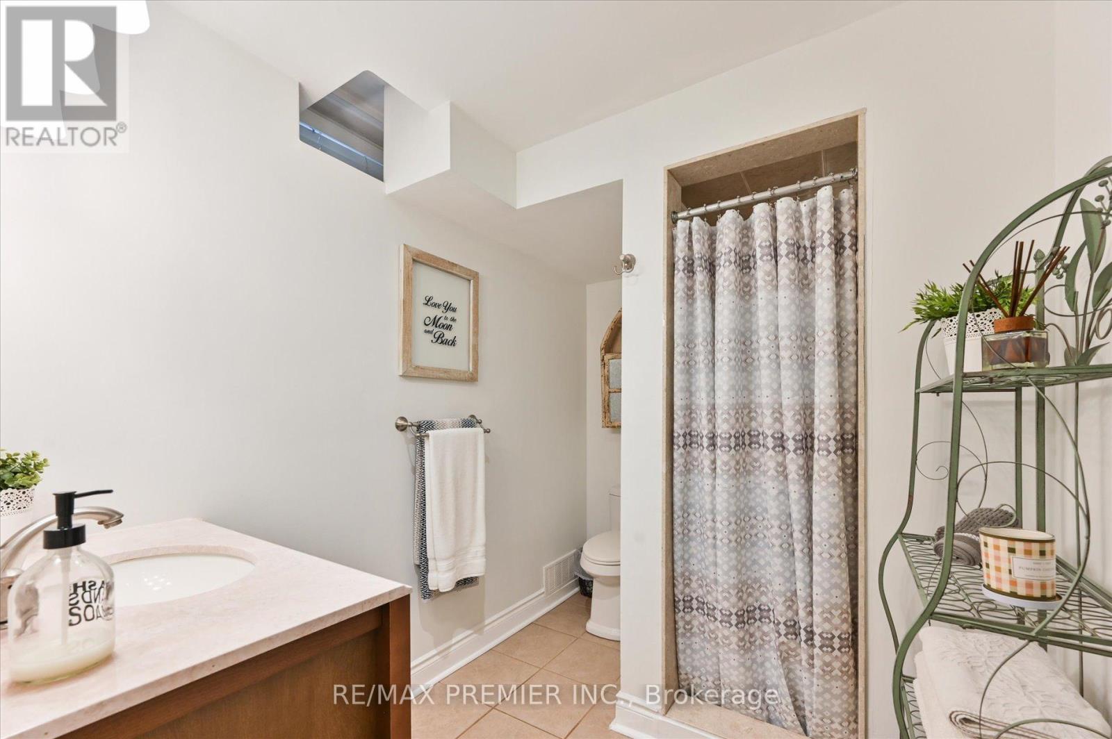 24 Culture Crescent, Brampton, Ontario  L6X 4V4 - Photo 31 - W12211725