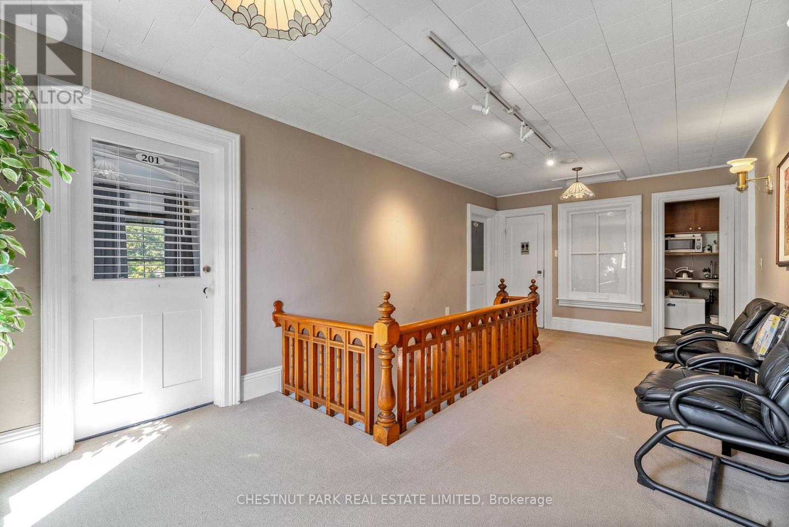 202 - 13360 Loyalist Parkway, Prince Edward County, Ontario  K0K 2T0 - Photo 8 - X12211767