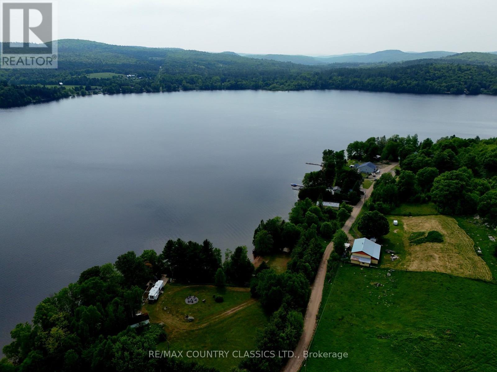 272 Mask Island Drive S, Madawaska Valley, Ontario  K0J 1B0 - Photo 22 - X12088497
