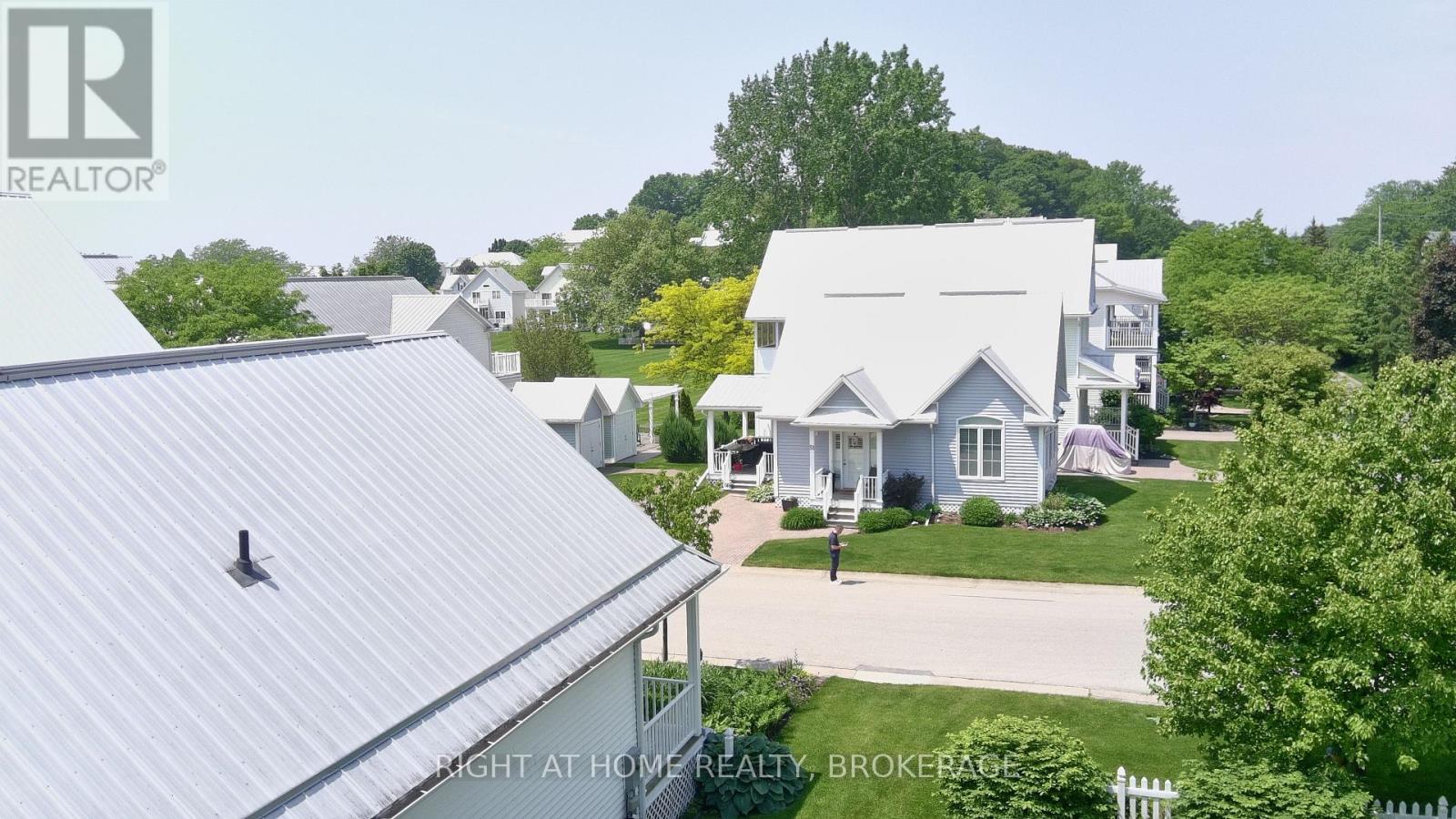 54 Nantuckett Road, Fort Erie (Crystal Beach), Ontario  L0S 1B0 - Photo 12 - X12211710