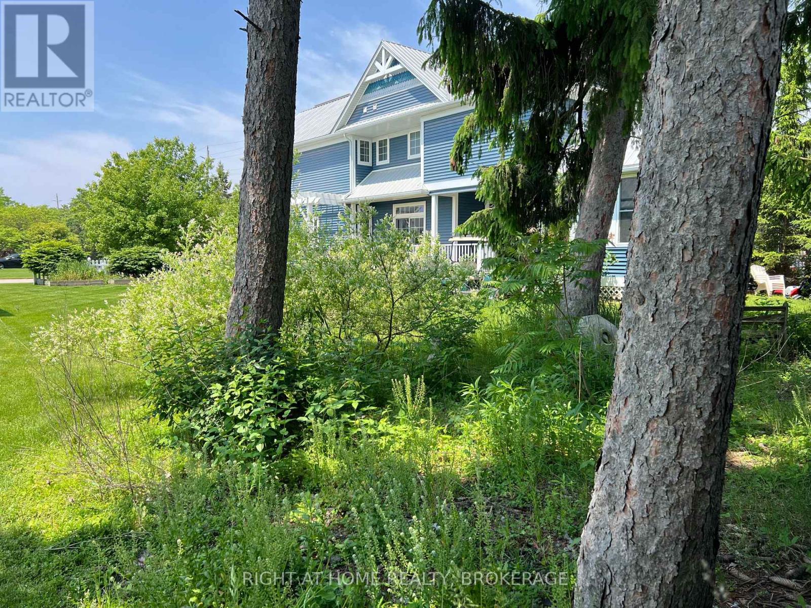 54 Nantuckett Road, Fort Erie (Crystal Beach), Ontario  L0S 1B0 - Photo 17 - X12211710