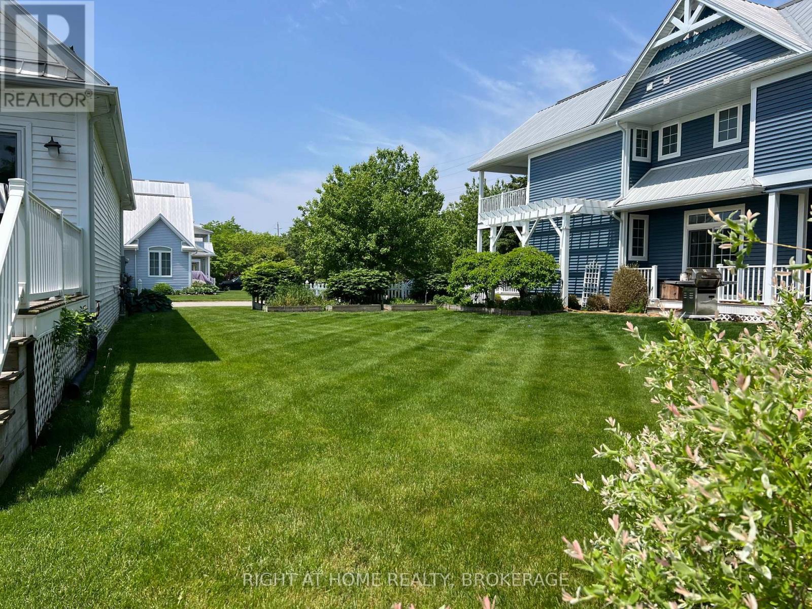 54 Nantuckett Road, Fort Erie (Crystal Beach), Ontario  L0S 1B0 - Photo 19 - X12211710