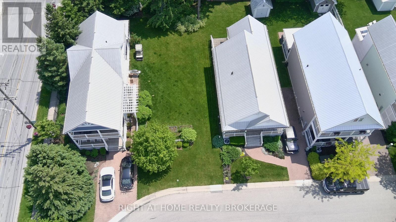 54 Nantuckett Road, Fort Erie (Crystal Beach), Ontario  L0S 1B0 - Photo 2 - X12211710
