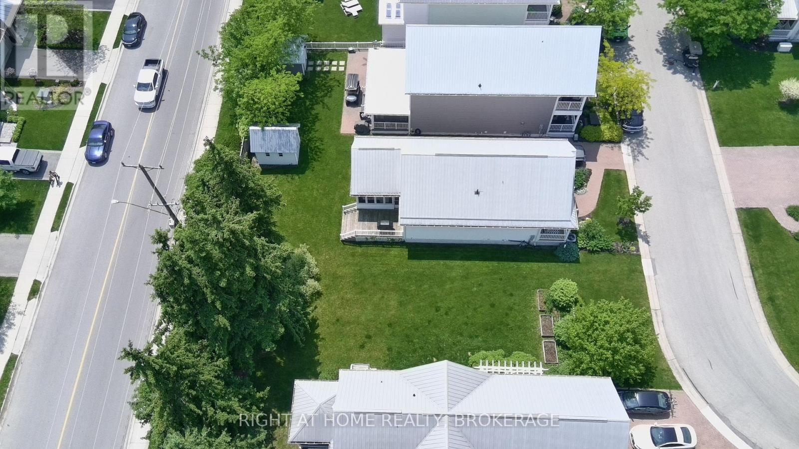 54 Nantuckett Road, Fort Erie (Crystal Beach), Ontario  L0S 1B0 - Photo 4 - X12211710