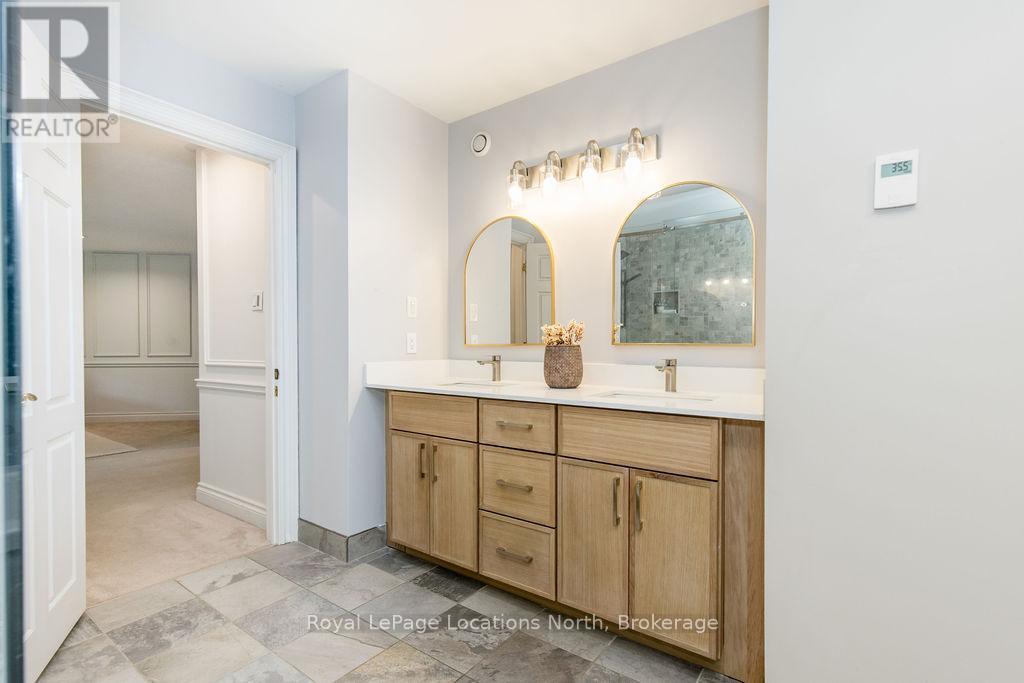 18 Mills Circle, Springwater, Ontario  L0L 1X0 - Photo 31 - S12211315