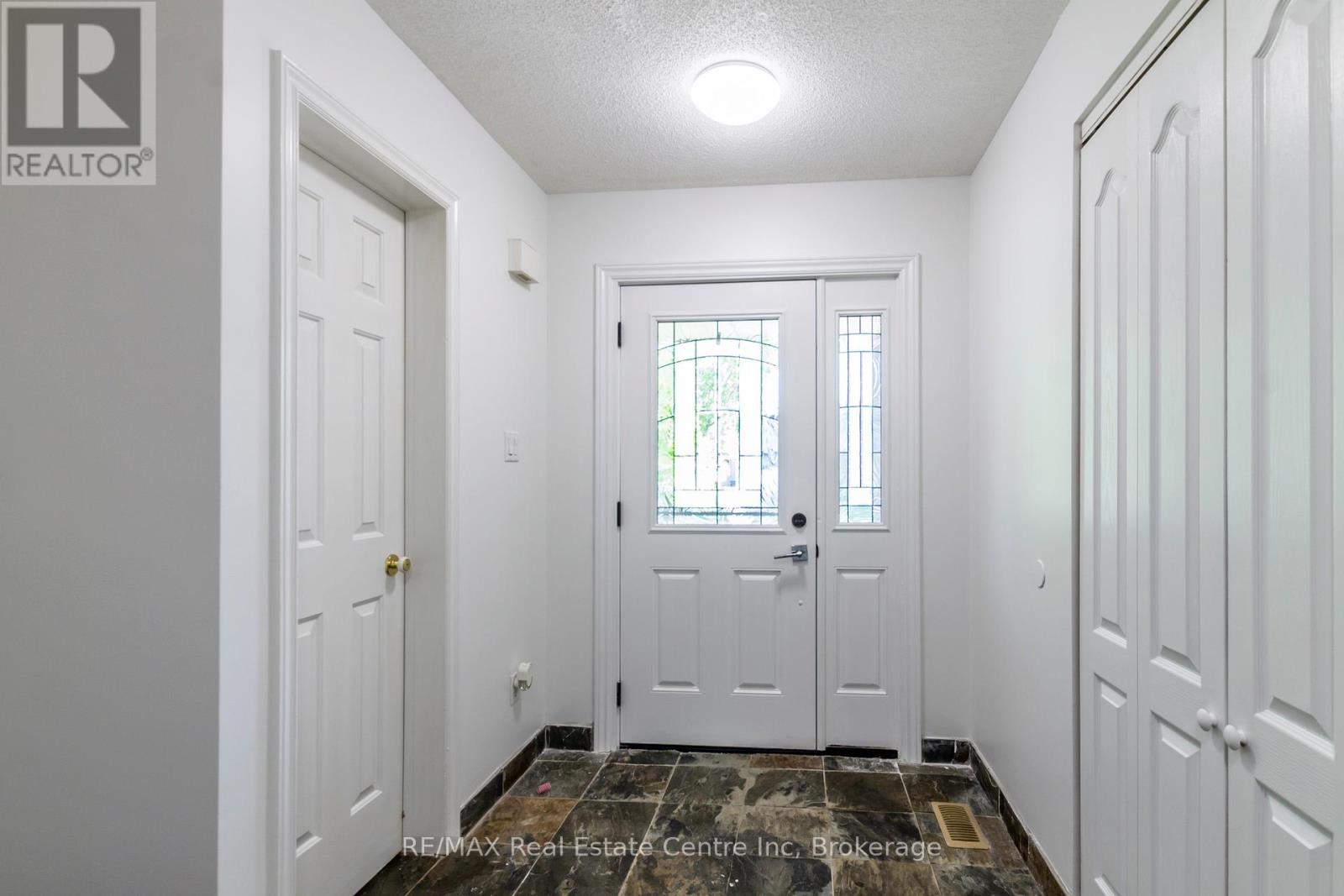 49 Watt Street, Guelph, Ontario  N1E 6W7 - Photo 3 - X12211763