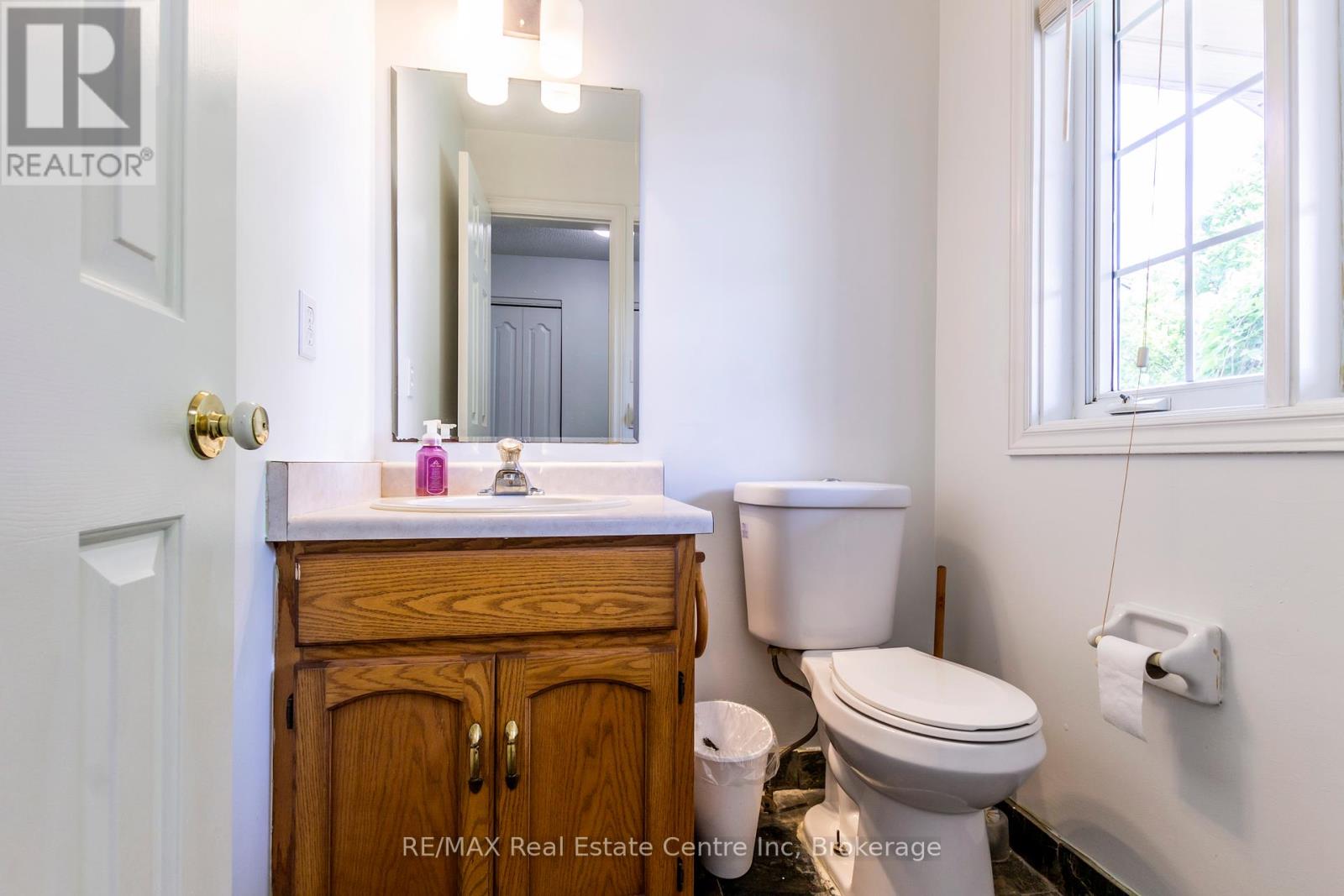 49 Watt Street, Guelph, Ontario  N1E 6W7 - Photo 4 - X12211763