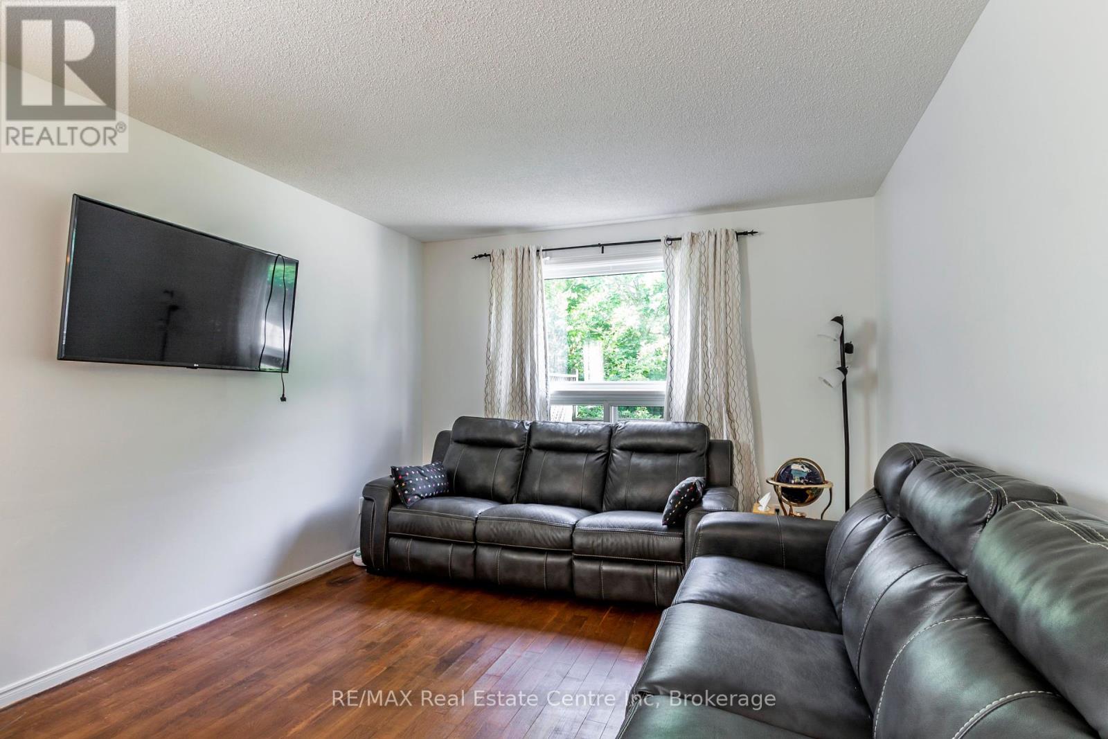 49 Watt Street, Guelph, Ontario  N1E 6W7 - Photo 7 - X12211763