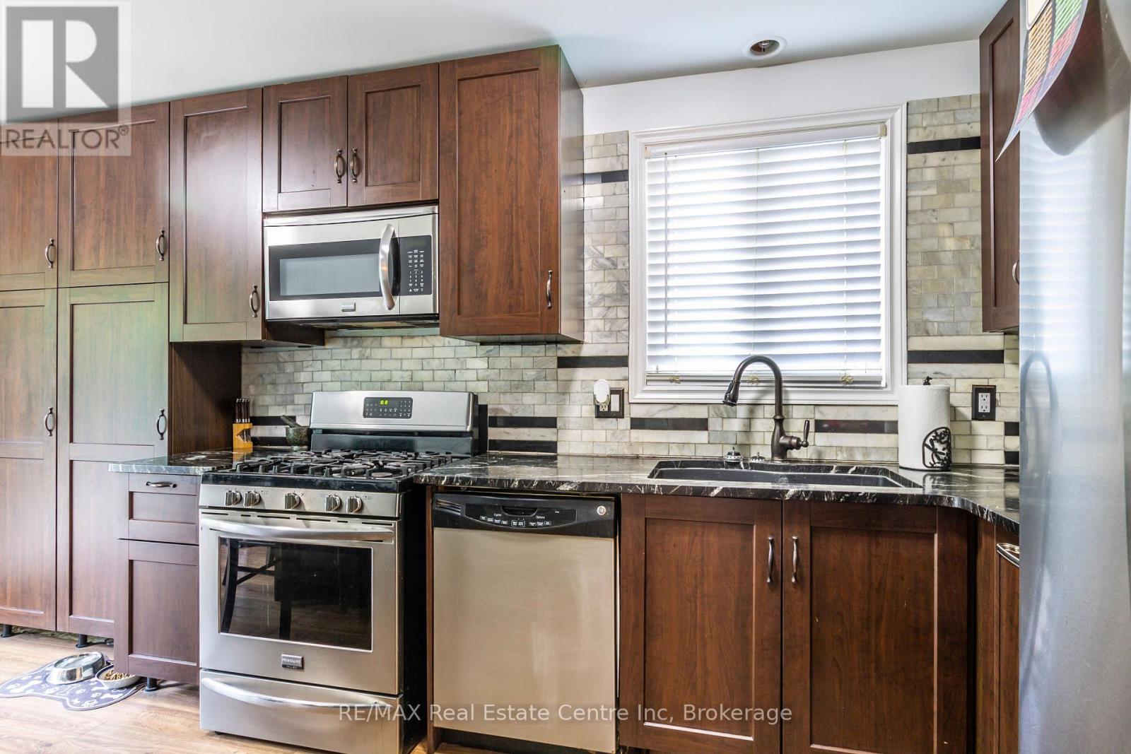49 Watt Street, Guelph, Ontario  N1E 6W7 - Photo 8 - X12211763