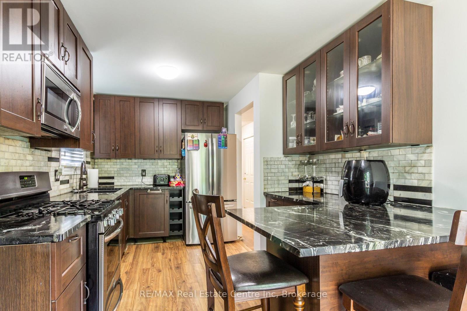 49 Watt Street, Guelph, Ontario  N1E 6W7 - Photo 9 - X12211763
