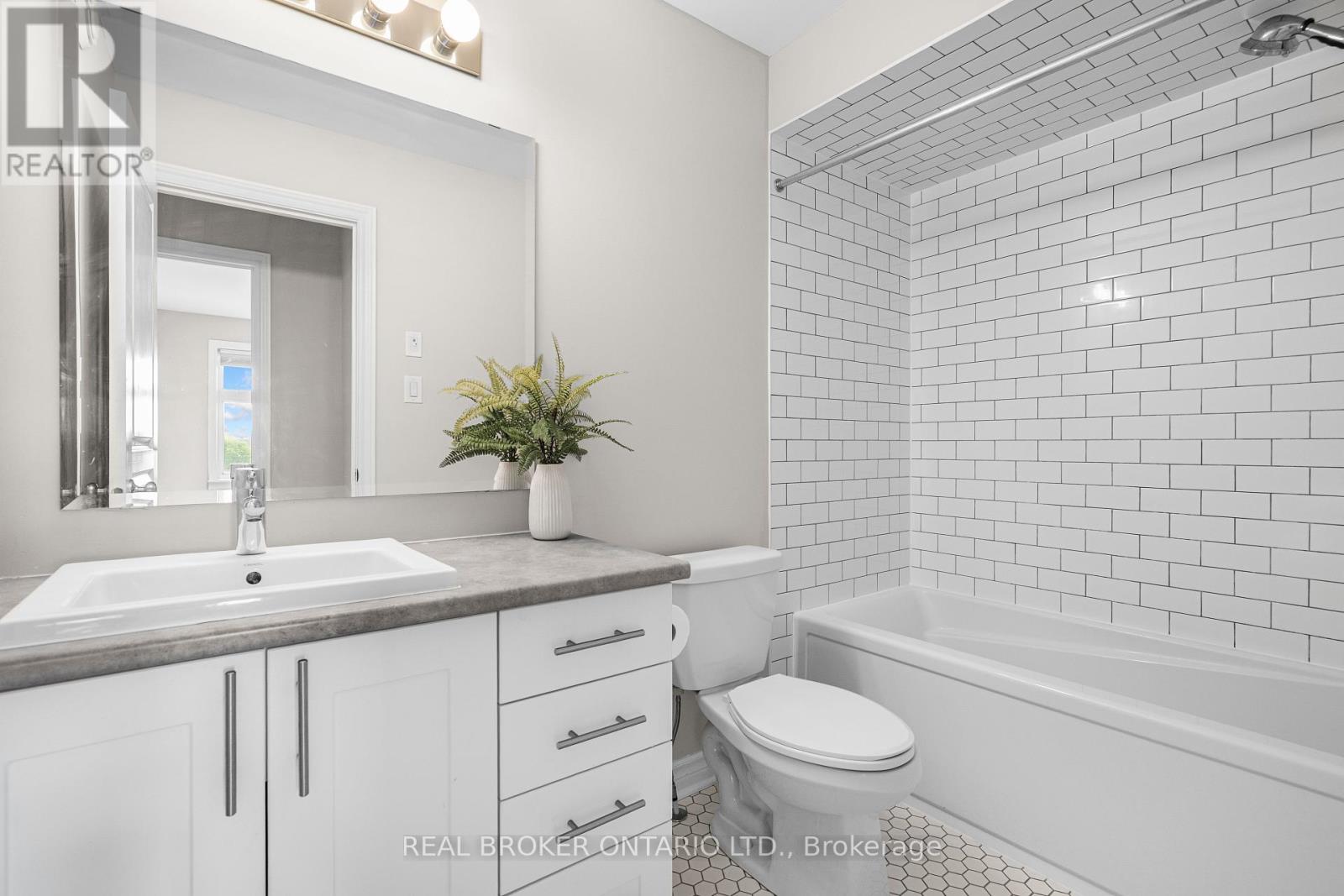 208 Poplin Street, Ottawa, Ontario  K4M 0E2 - Photo 42 - X12211737