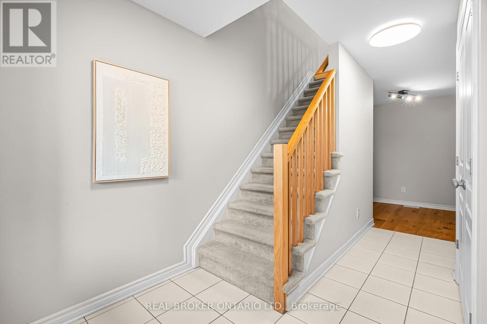 208 Poplin Street, Ottawa, Ontario  K4M 0E2 - Photo 6 - X12211737