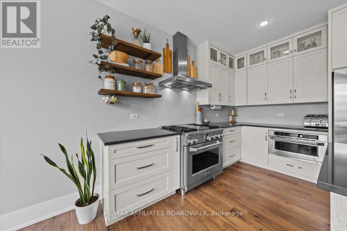 506 Breccia Heights, Ottawa, Ontario  K2T 0L6 - Photo 10 - X12211764
