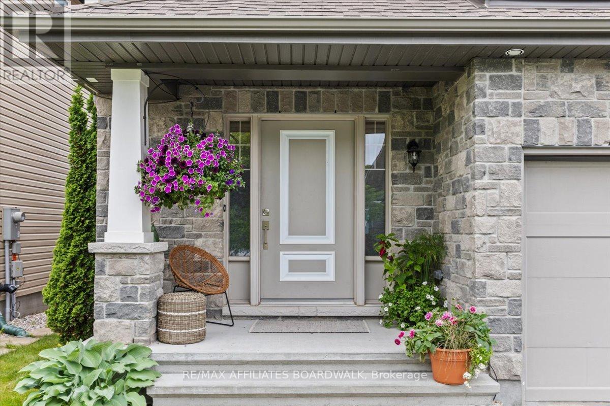 506 Breccia Heights, Ottawa, Ontario  K2T 0L6 - Photo 2 - X12211764