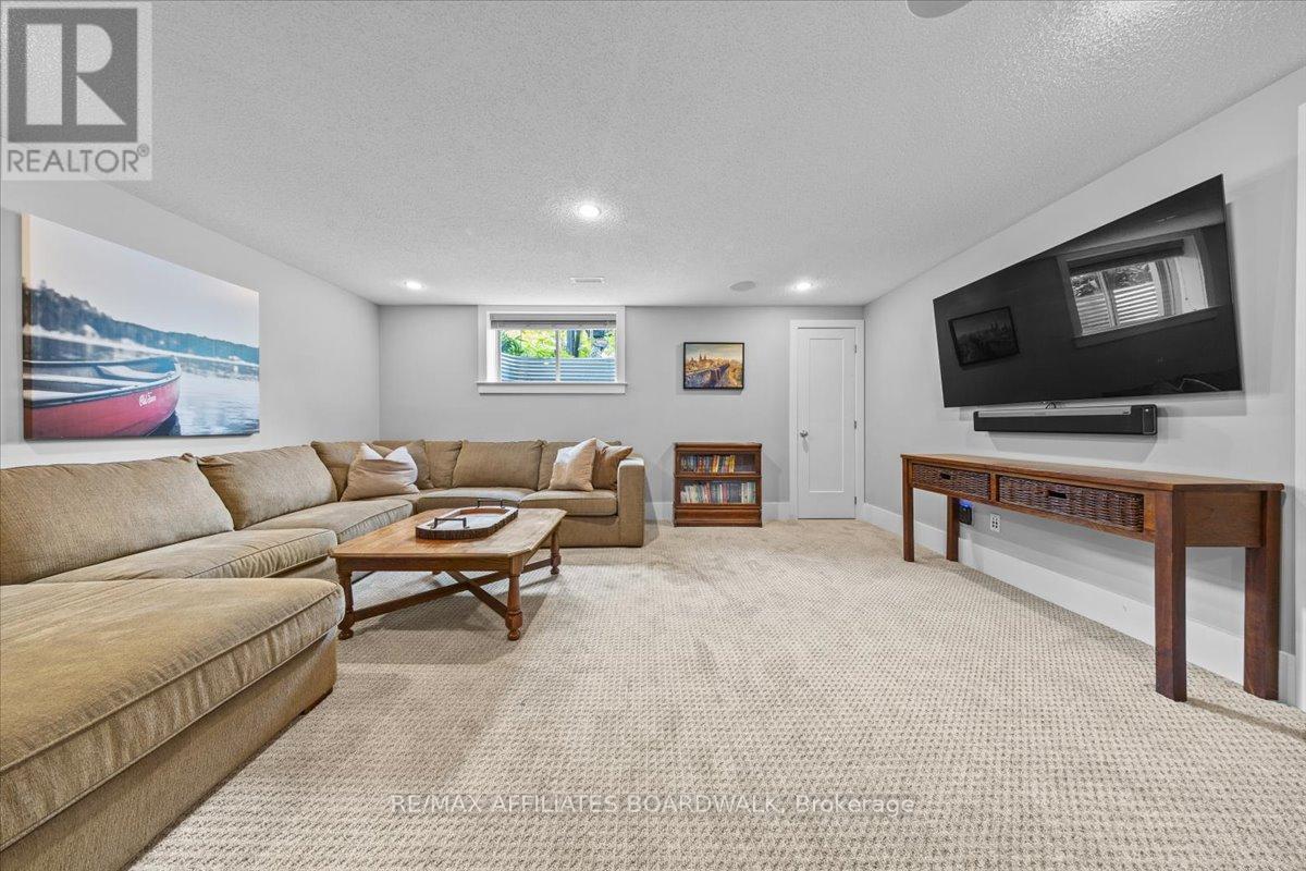 506 Breccia Heights, Ottawa, Ontario  K2T 0L6 - Photo 33 - X12211764