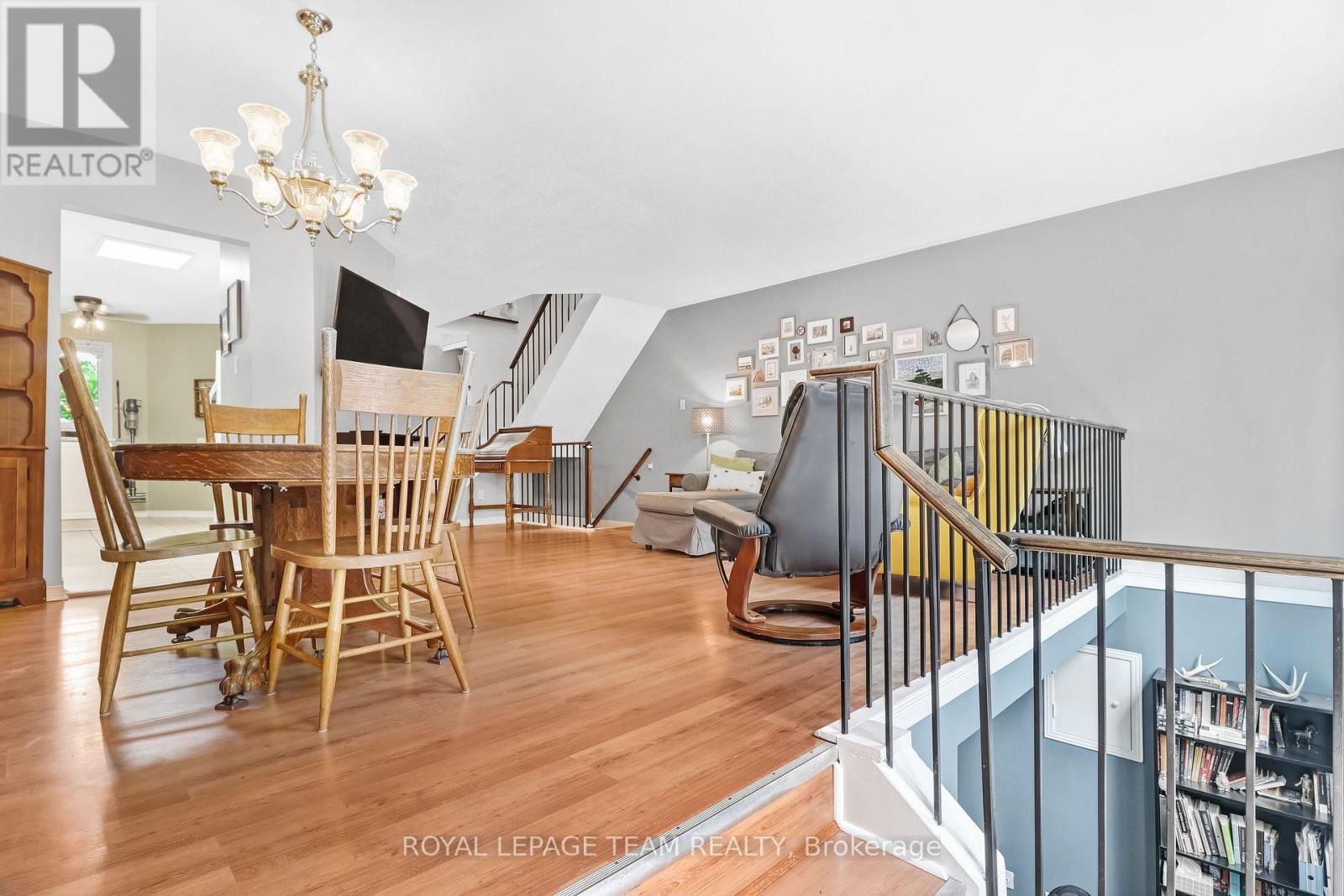 114 Pickwick Drive, Ottawa, Ontario  K2J 3E3 - Photo 14 - X12211770