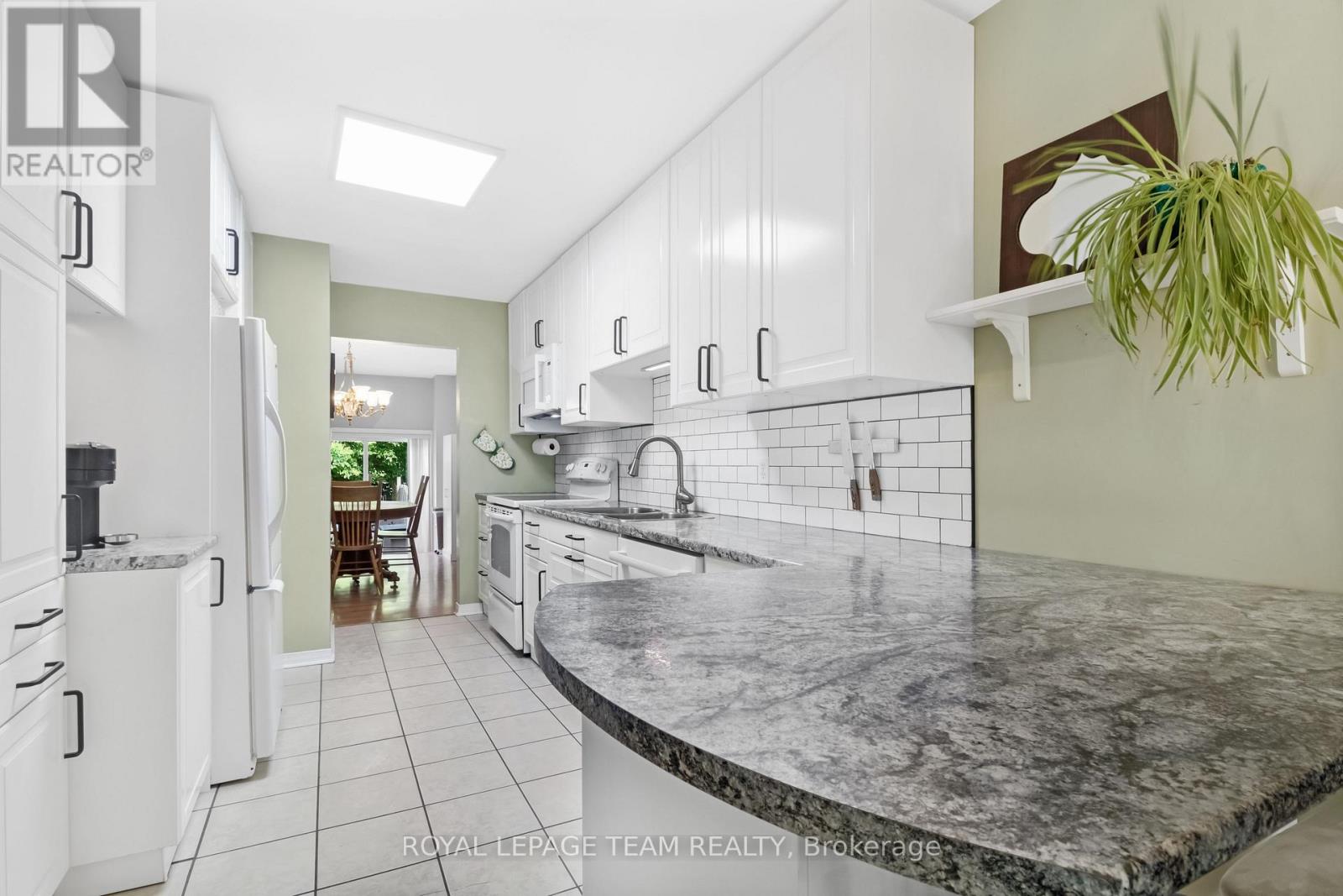114 Pickwick Drive, Ottawa, Ontario  K2J 3E3 - Photo 8 - X12211770