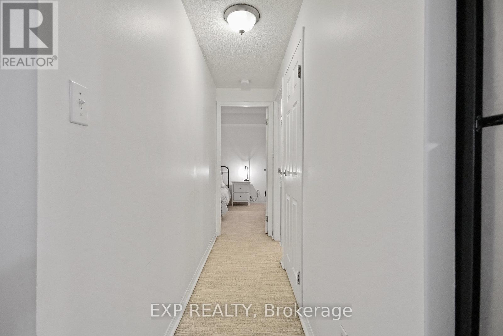 808 - 25 The Esplanade, Toronto, Ontario  M5E 1W5 - Photo 11 - C12211740