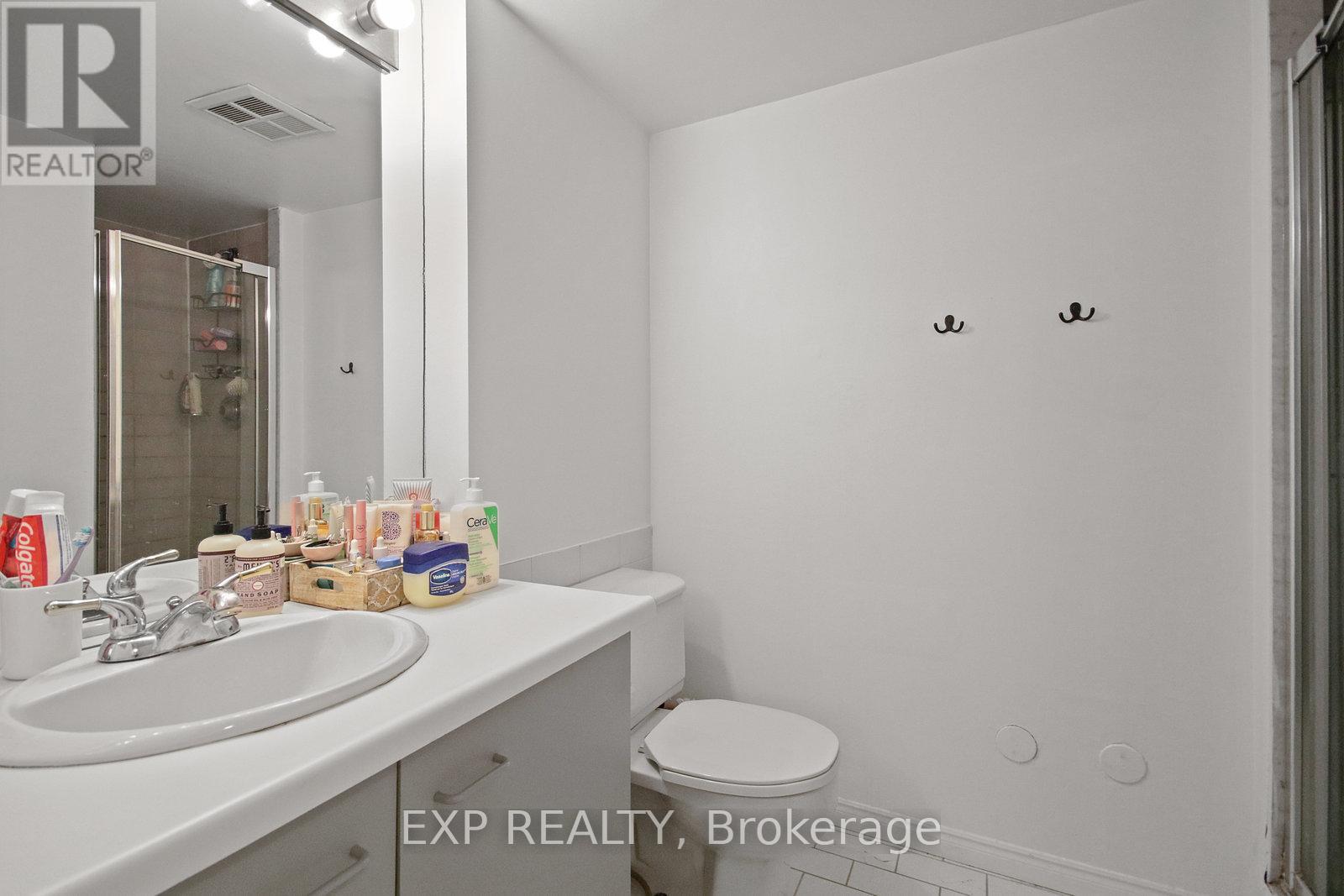 808 - 25 The Esplanade, Toronto, Ontario  M5E 1W5 - Photo 12 - C12211740