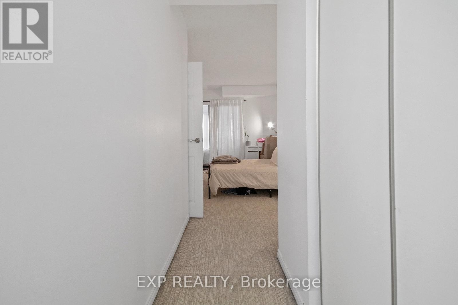 808 - 25 The Esplanade, Toronto, Ontario  M5E 1W5 - Photo 18 - C12211740