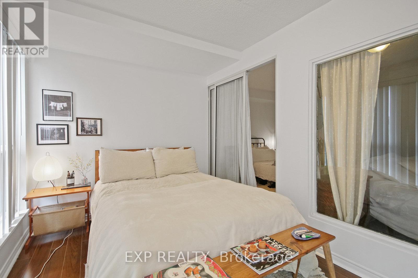 808 - 25 The Esplanade, Toronto, Ontario  M5E 1W5 - Photo 20 - C12211740