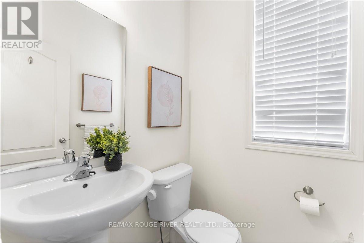 2560 Bandsman Crescent, Oshawa, Ontario  L1L 0M2 - Photo 15 - E12211752
