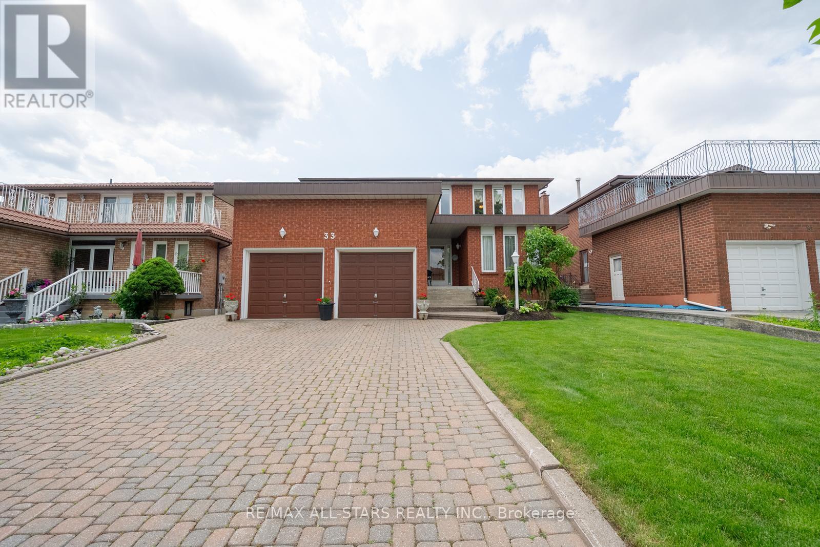 Property at 33 DUNDEE CRESCENT image 2