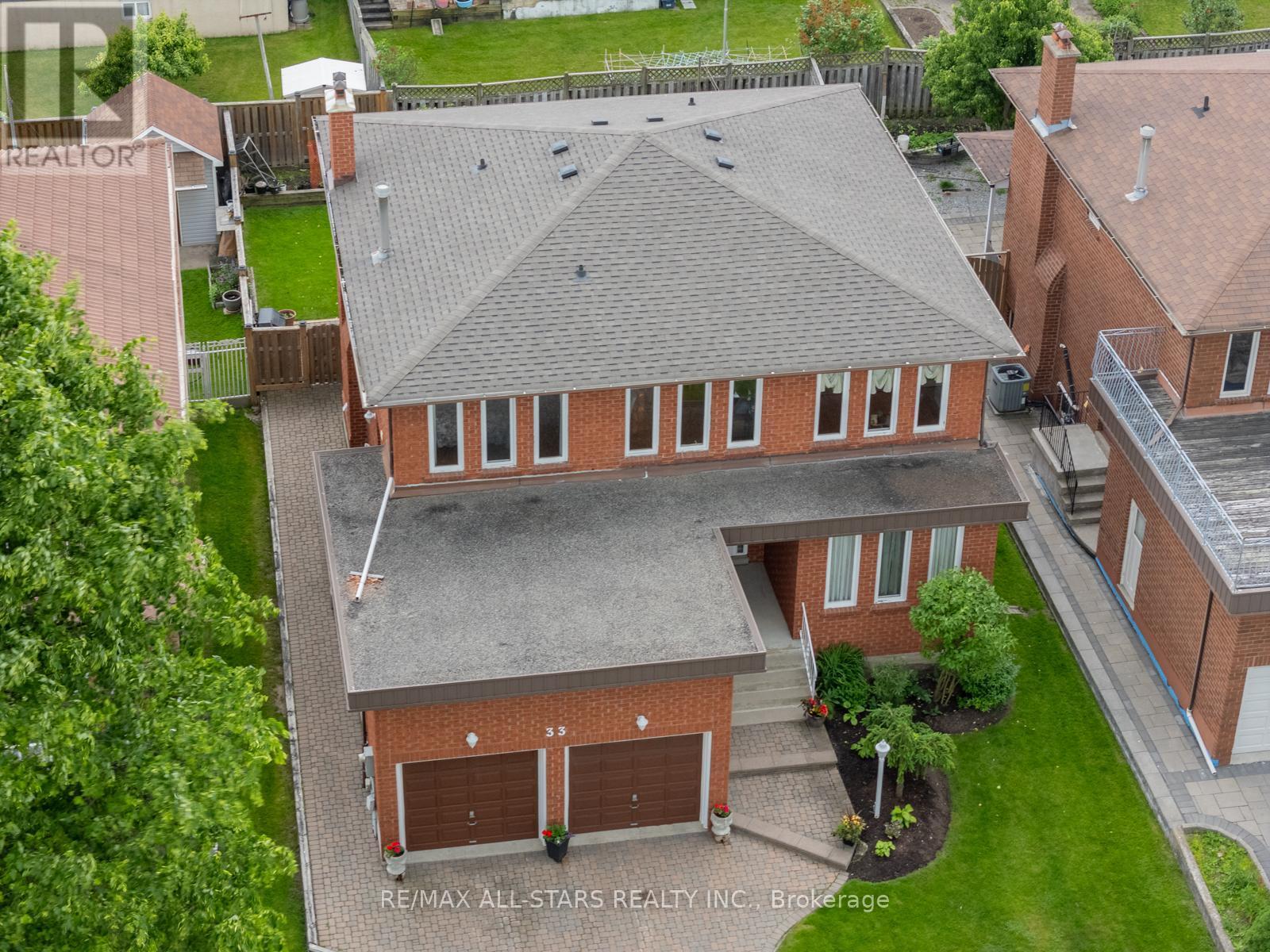 Property at 33 DUNDEE CRESCENT image 4