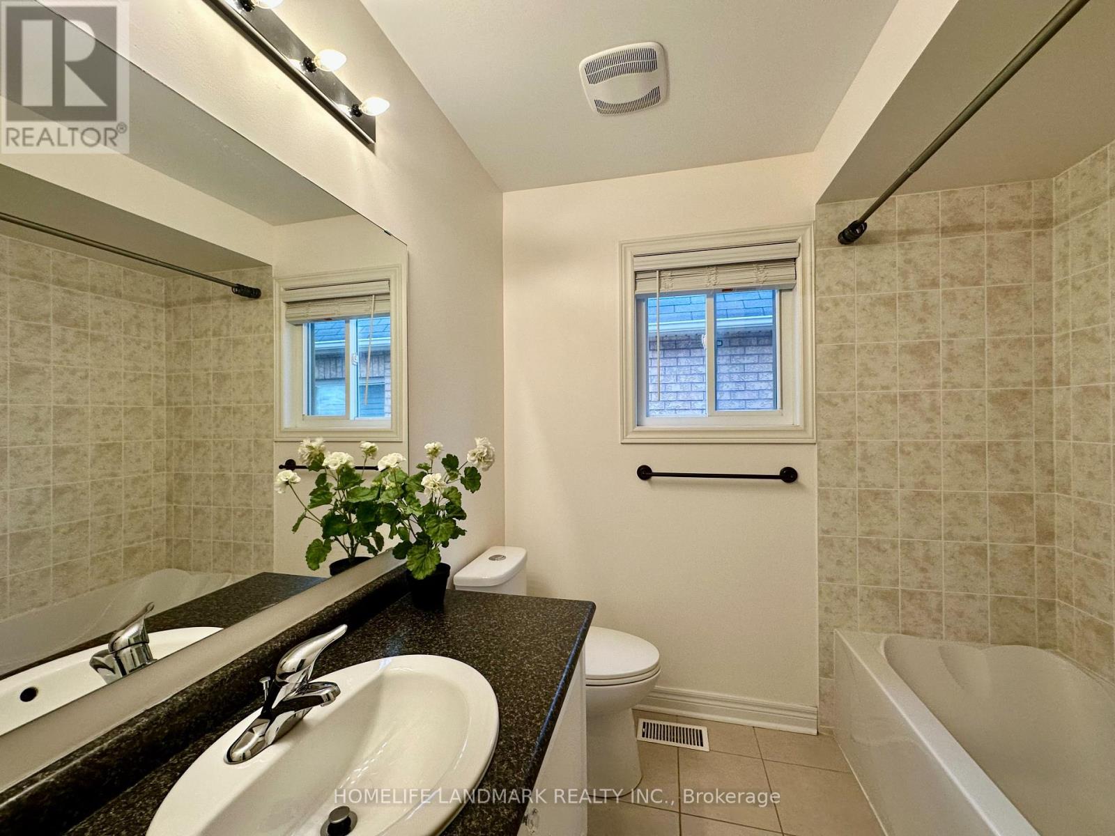 59 Faris Street, Bradford West Gwillimbury, Ontario  L3Z 0C5 - Photo 20 - N12211745