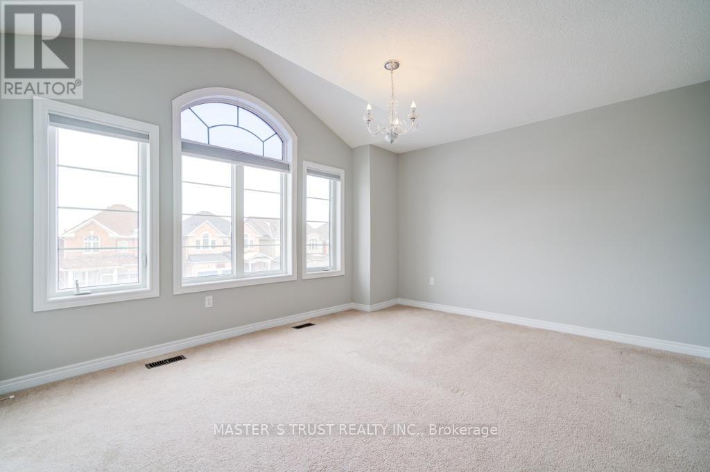 1189 Atkins Drive, Newmarket, Ontario  L3X 0E1 - Photo 33 - N12211746