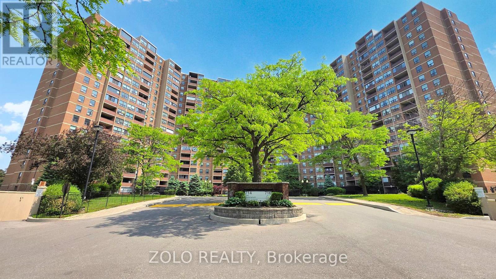 1710 - 714 The West Mall, Toronto, Ontario  M9C 4X1 - Photo 1 - W12211748