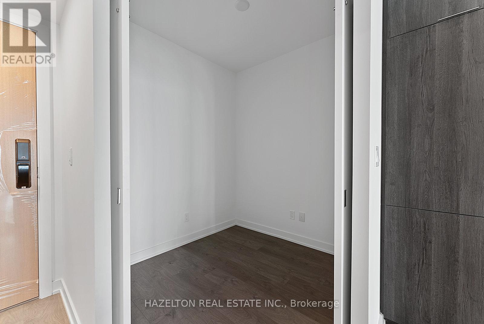 1804 - 370 Martha Street, Burlington, Ontario  L7R 0G9 - Photo 18 - W12211765