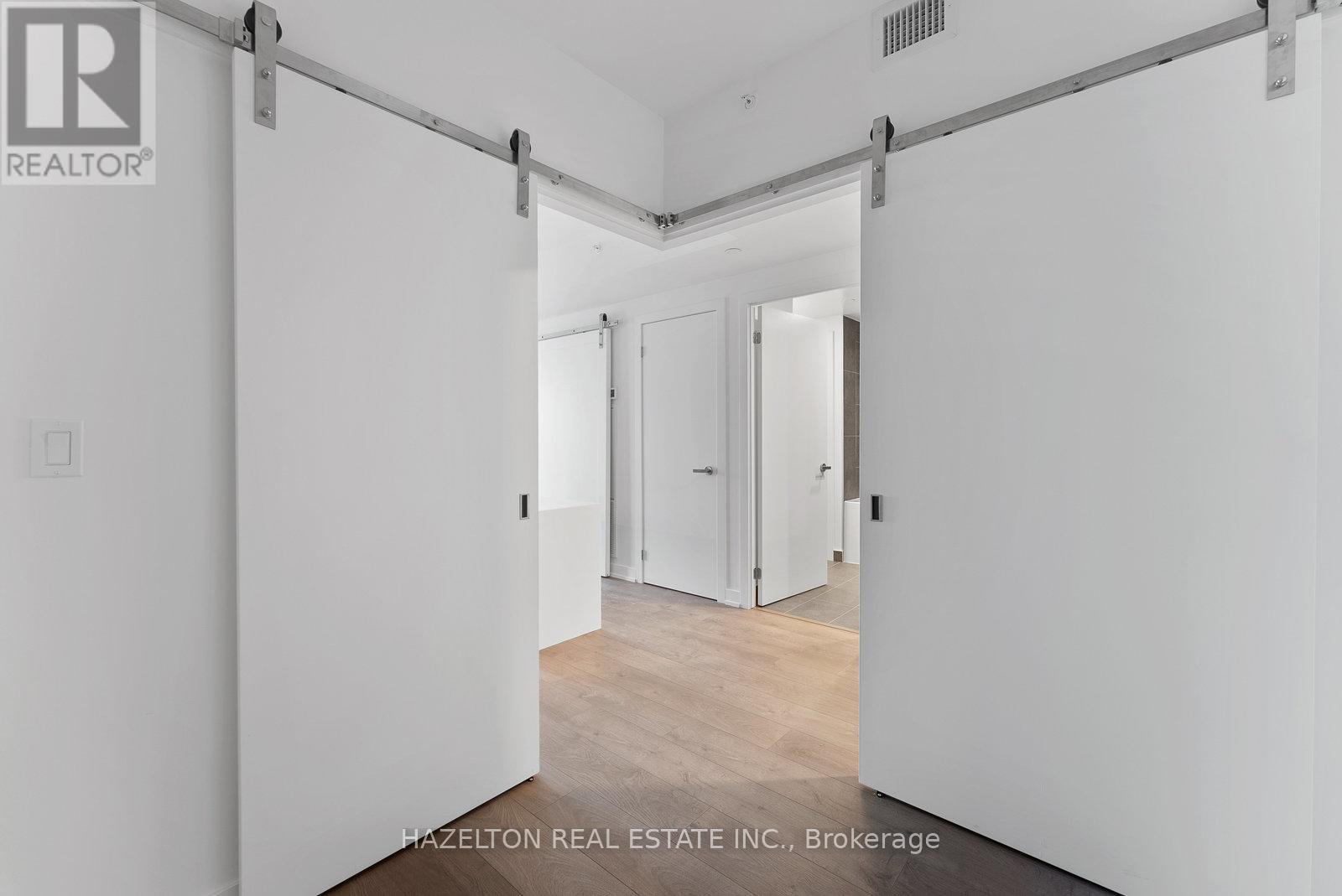 1804 - 370 Martha Street, Burlington, Ontario  L7R 0G9 - Photo 19 - W12211765