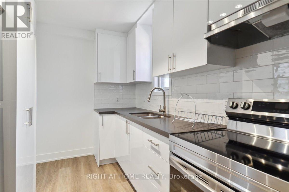 Upper - 35 Ingleside Drive, Toronto, Ontario  M3K 1V2 - Photo 2 - W12211769