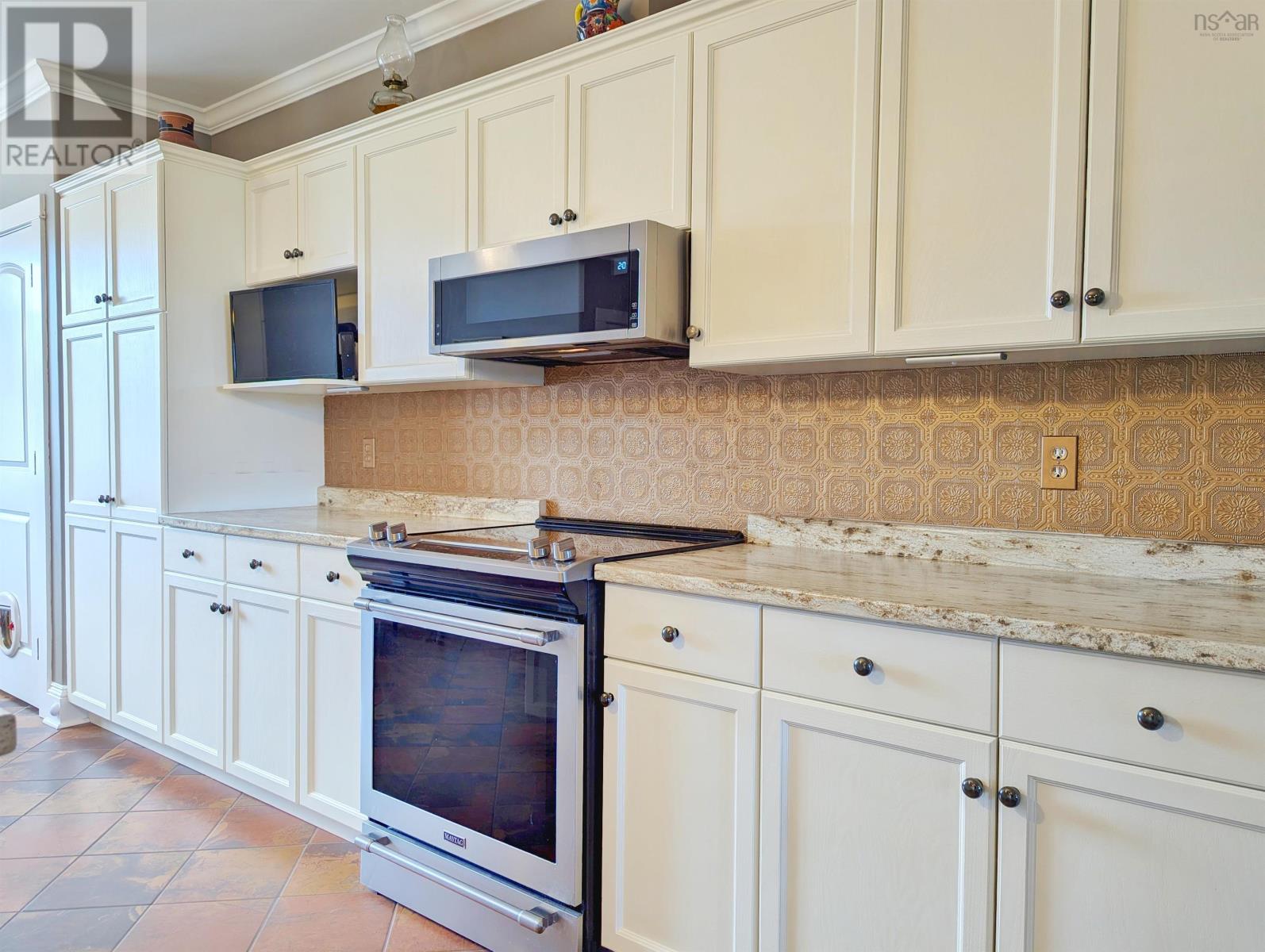 302 42 Bigelow Street, Wolfville, Nova Scotia  B4P 0A4 - Photo 7 - 202513385