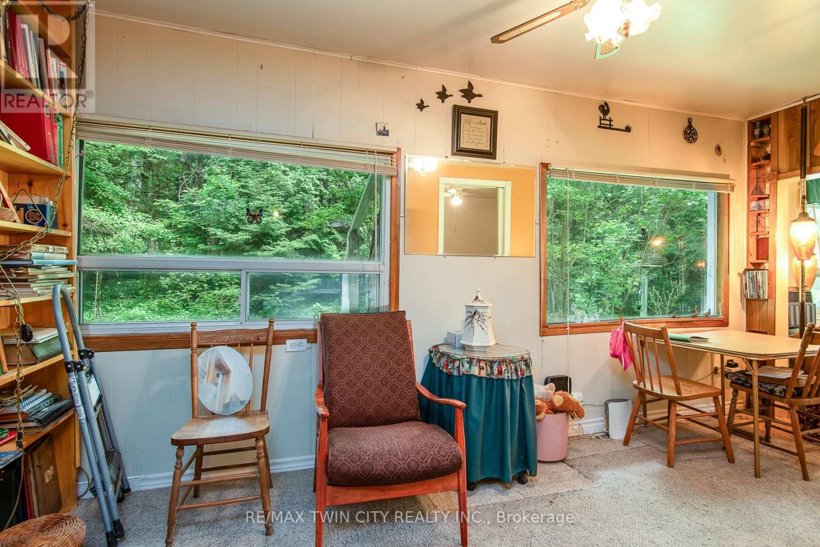 1002 Tenth Street, Centre Wellington, Ontario  N0B 1J0 - Photo 22 - X12211759