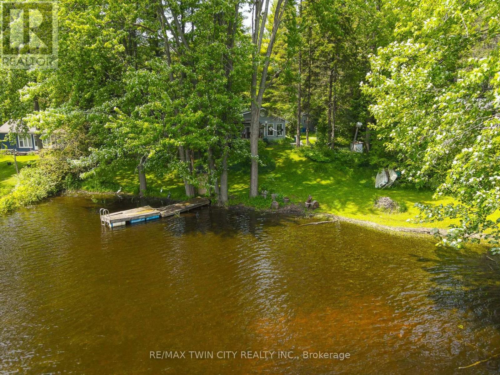 1002 Tenth Street, Centre Wellington, Ontario  N0B 1J0 - Photo 39 - X12211759