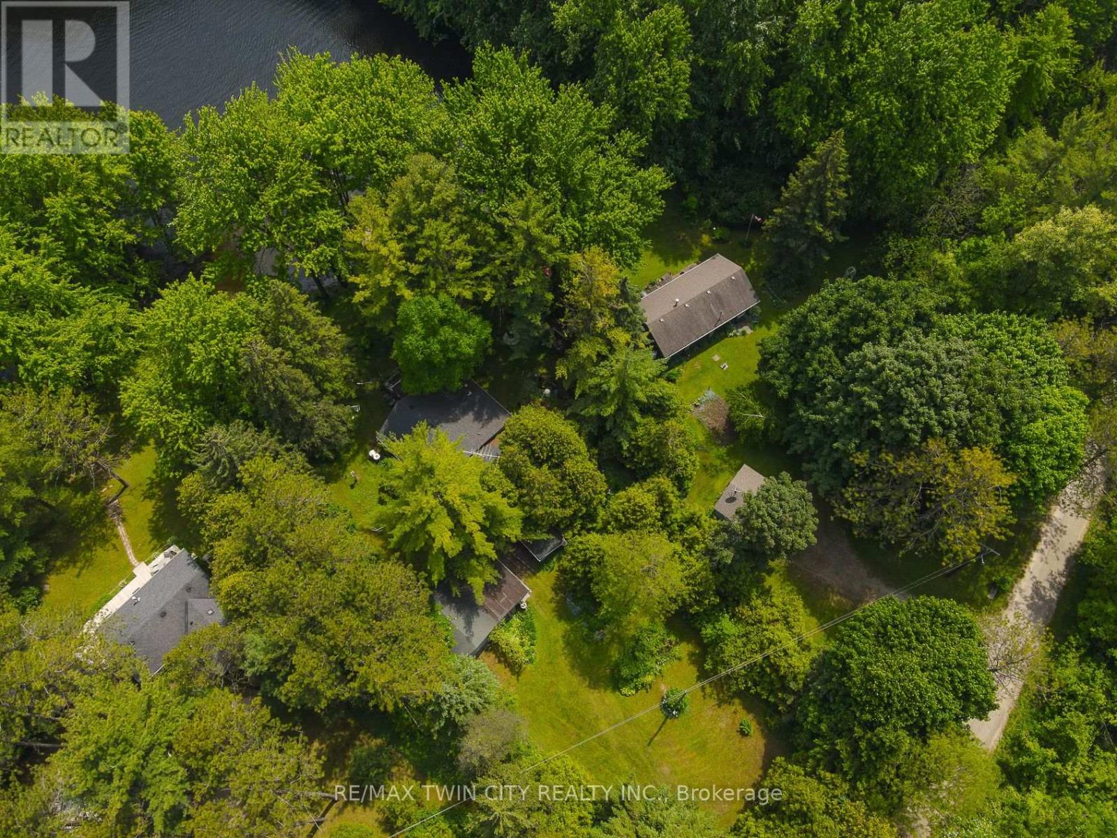 1002 Tenth Street, Centre Wellington, Ontario  N0B 1J0 - Photo 44 - X12211759