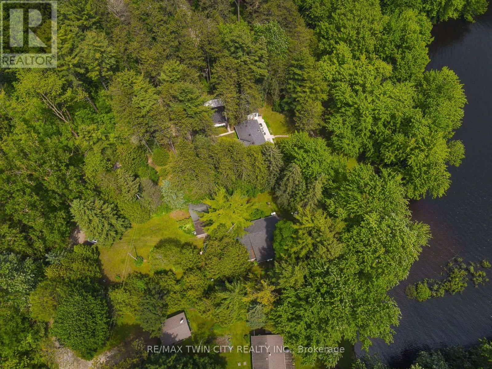 1002 Tenth Street, Centre Wellington, Ontario  N0B 1J0 - Photo 48 - X12211759