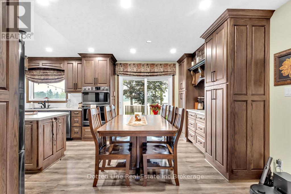 Photo 6 of 16 for 49937 Louisa Crescent