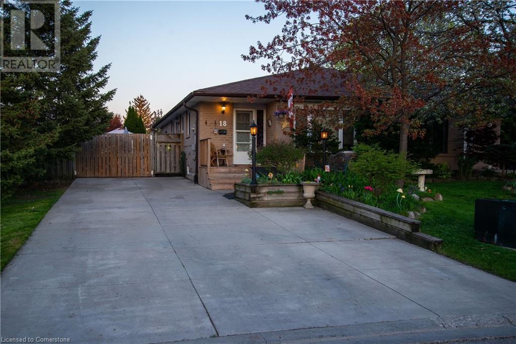18 Gulliver Crescent, Brampton, Ontario  L6S 1S9 - Photo 3 - 40739881