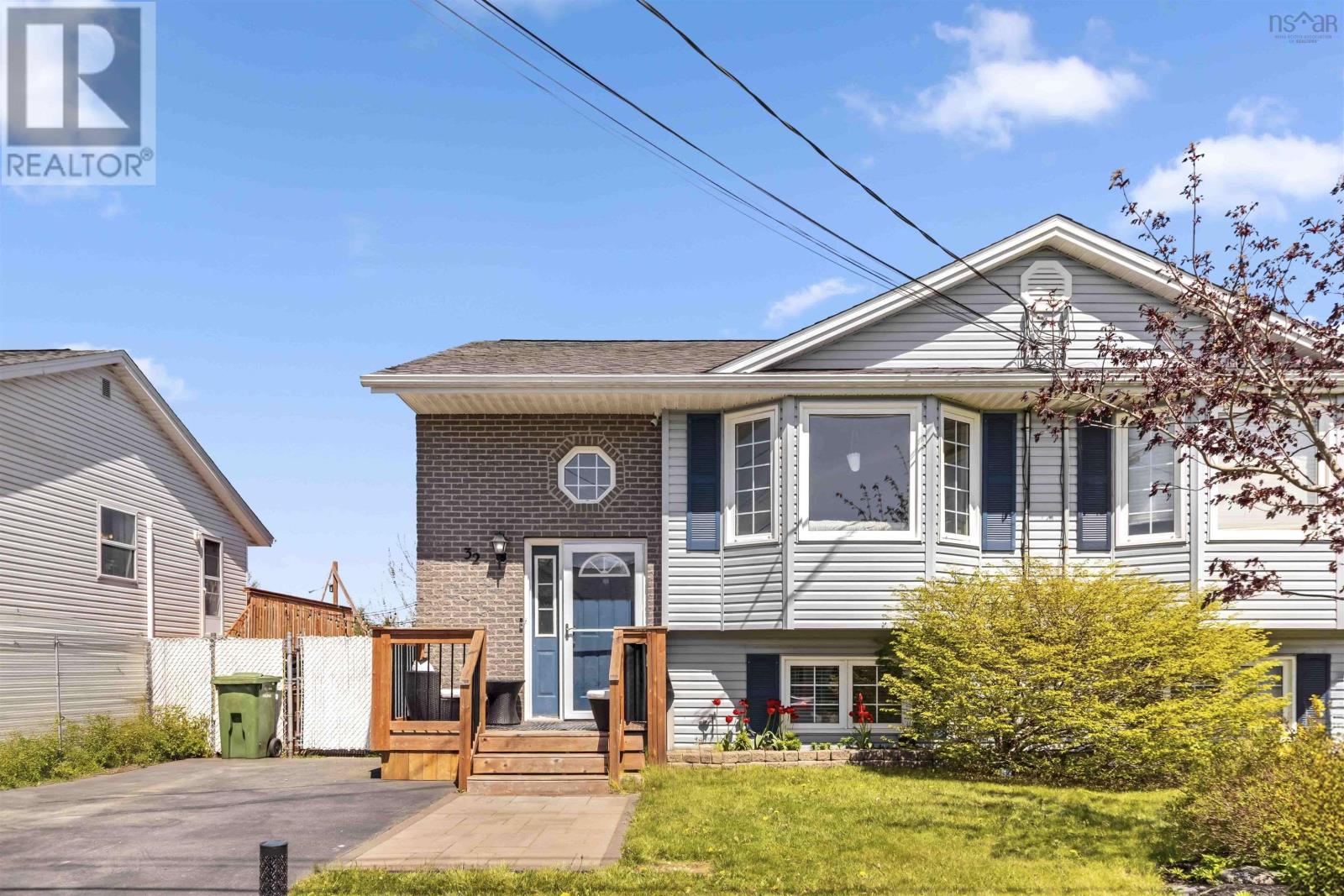 Property at 32 Thorncrest Court image 1