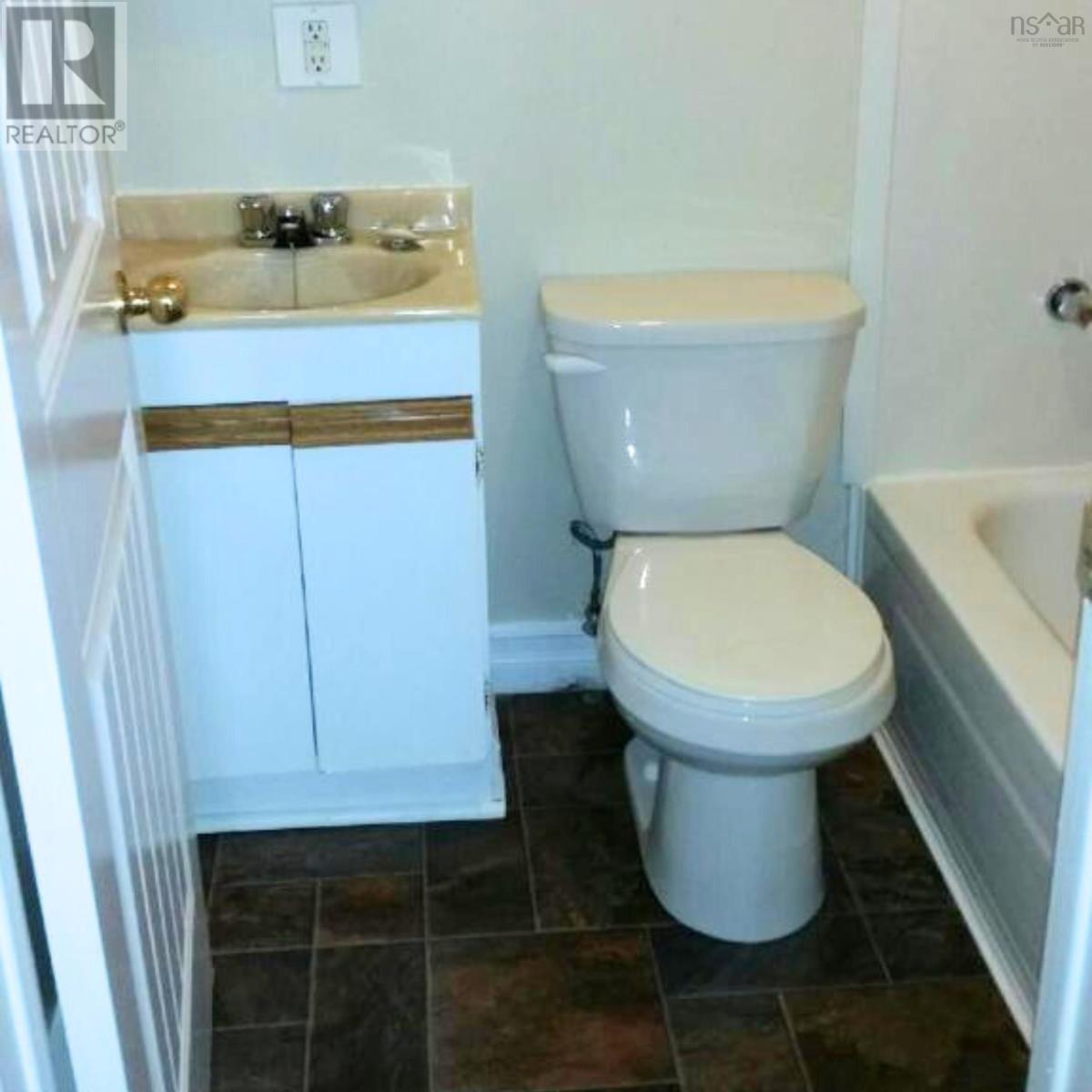 85 Whitney Avenue, Sydney, Nova Scotia  B1P 4Z8 - Photo 20 - 202514171