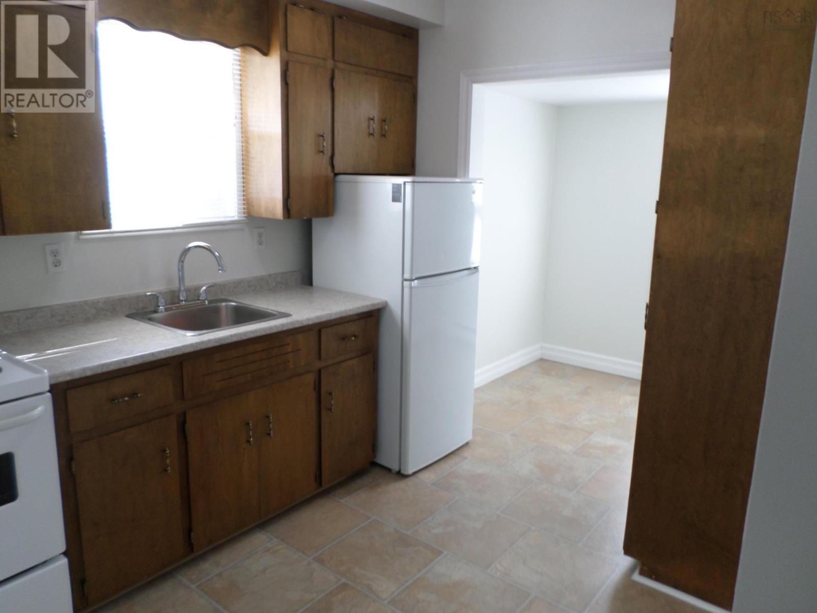 85 Whitney Avenue, Sydney, Nova Scotia  B1P 4Z8 - Photo 7 - 202514171